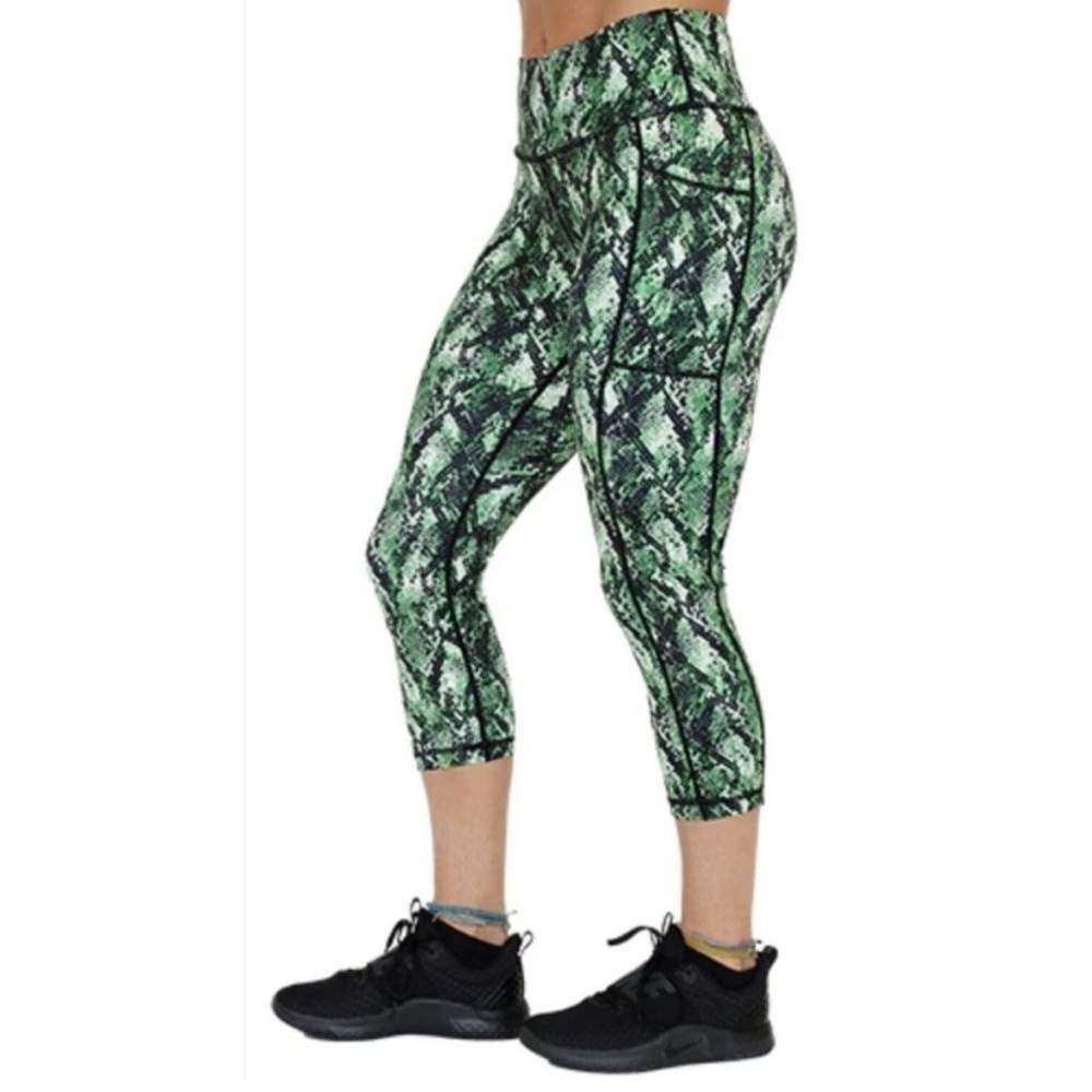 NEW Constantly Varied Gear Snake Print Capri Leggings Green Black Small Pockets